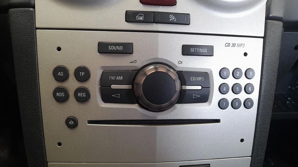 Rádio / auto-rádio OPEL Corsa D