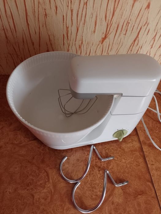 Міксер, тістоміс, тестомес, Braun.