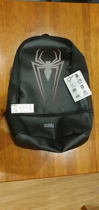 Mochila Marvel Nova (com USB)