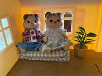 Фигурки Sylvanian Families, собаки/диван+растение