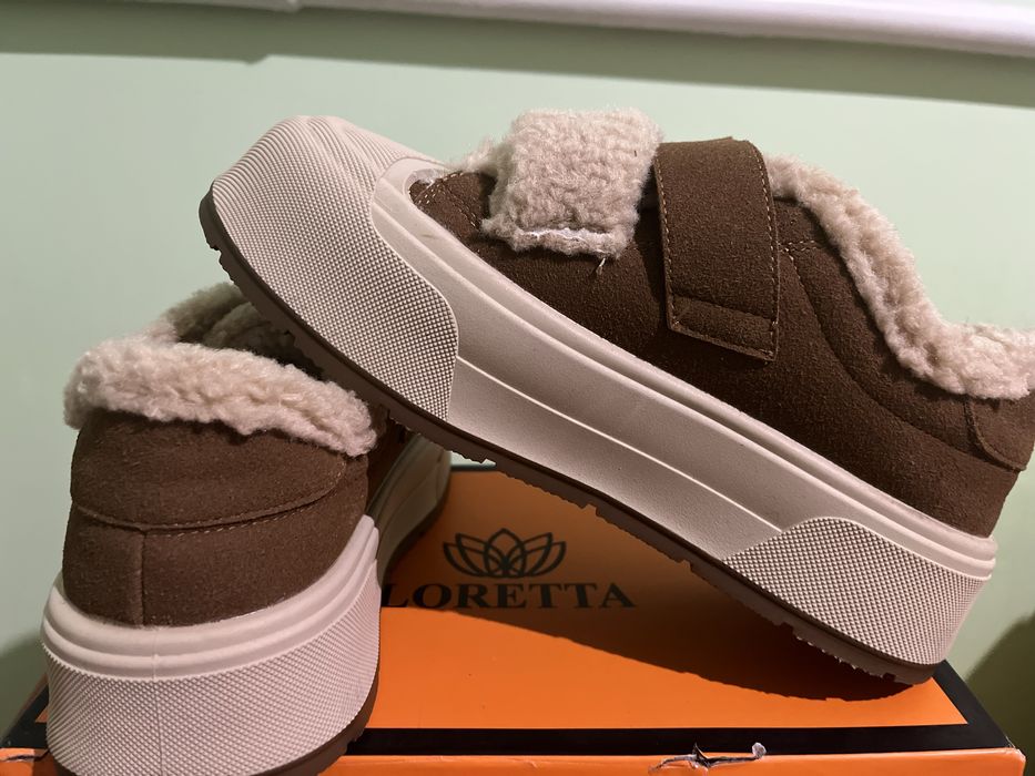 зимове взуття жіночі красовки димосезон