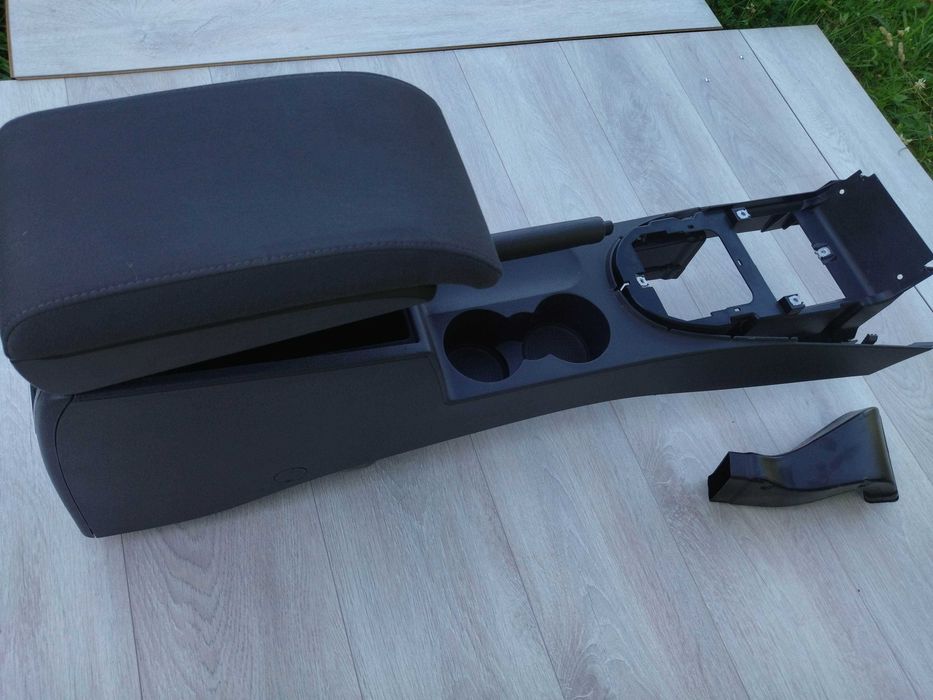 Подлокотник підлокітник Фольксваген Кадди Тоуран Touran Caddy