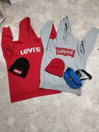 Зіп худи Levi's є різні заміри.