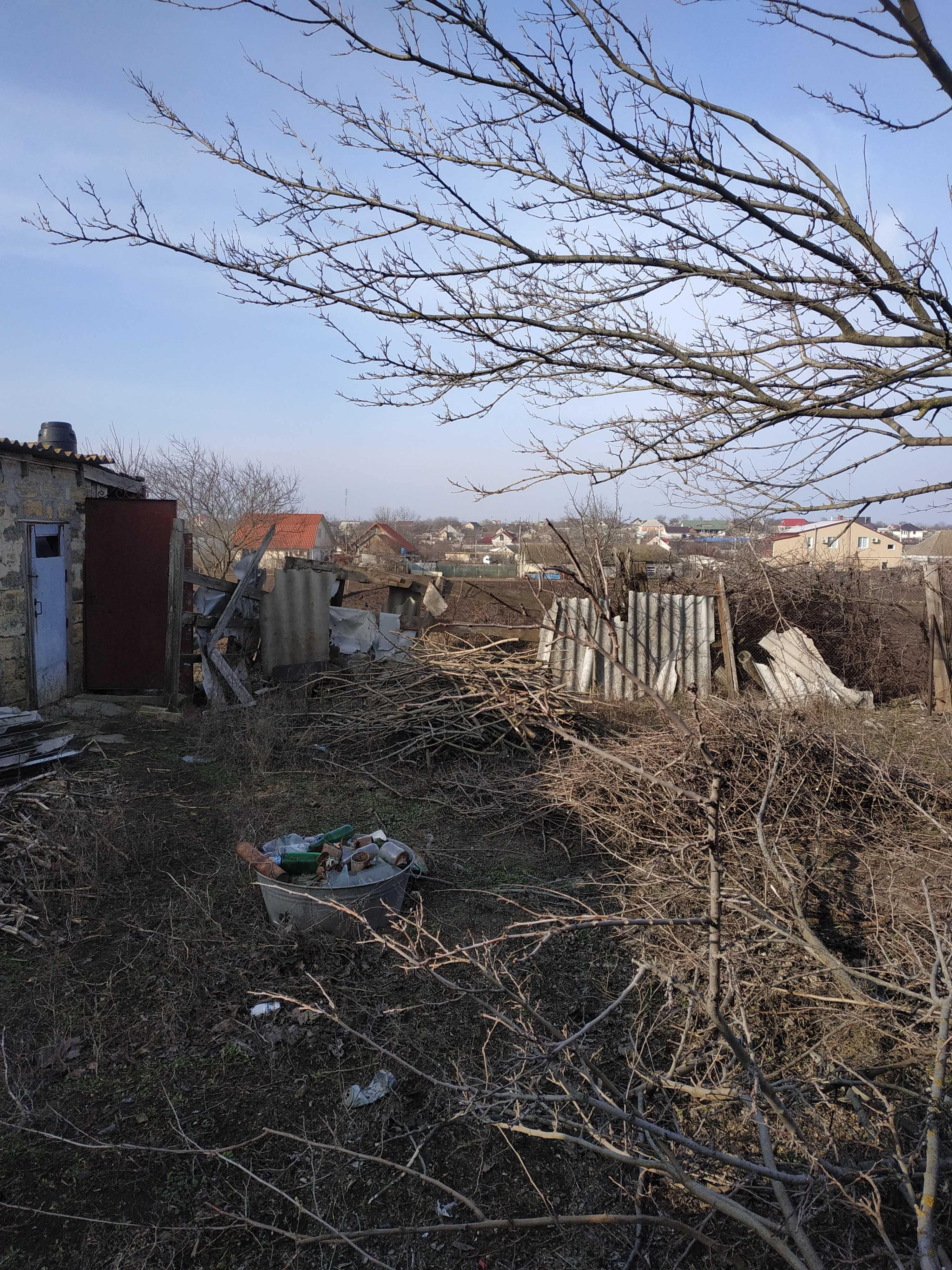 В.Балка, нерубайська ОТГ, Будинок коробка з господарськими будівлями