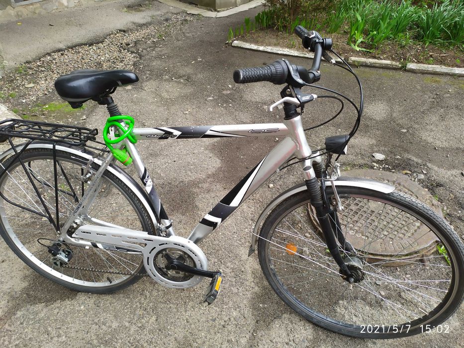 Велосипед  міський,  дорожній універсальний,  28