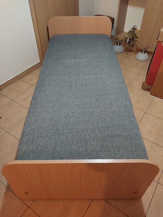 Tapczan łóżko jednoosobowe 80