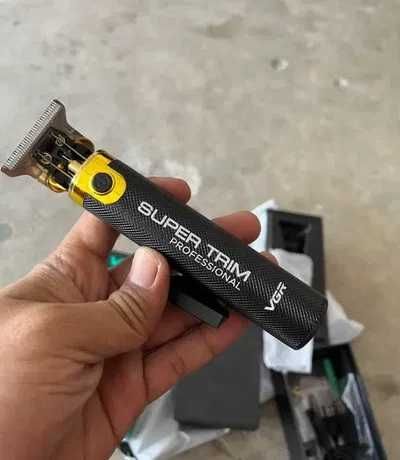 Машинка для стрижки тример для бороди та тіла акумуляторний vgr 082