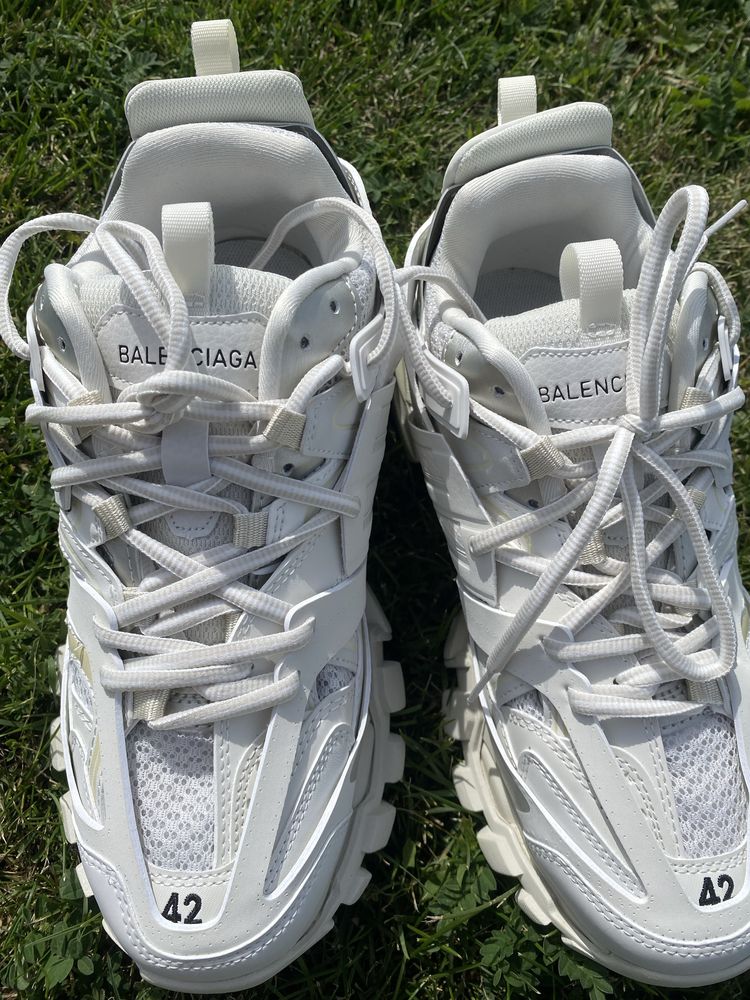 Balenciaga track 1 висока якість