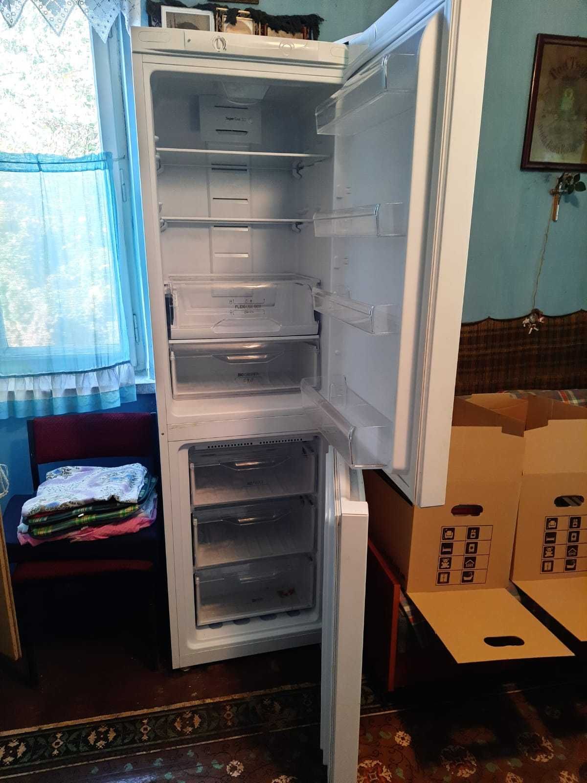 Lodówka Indesit LI8 FF