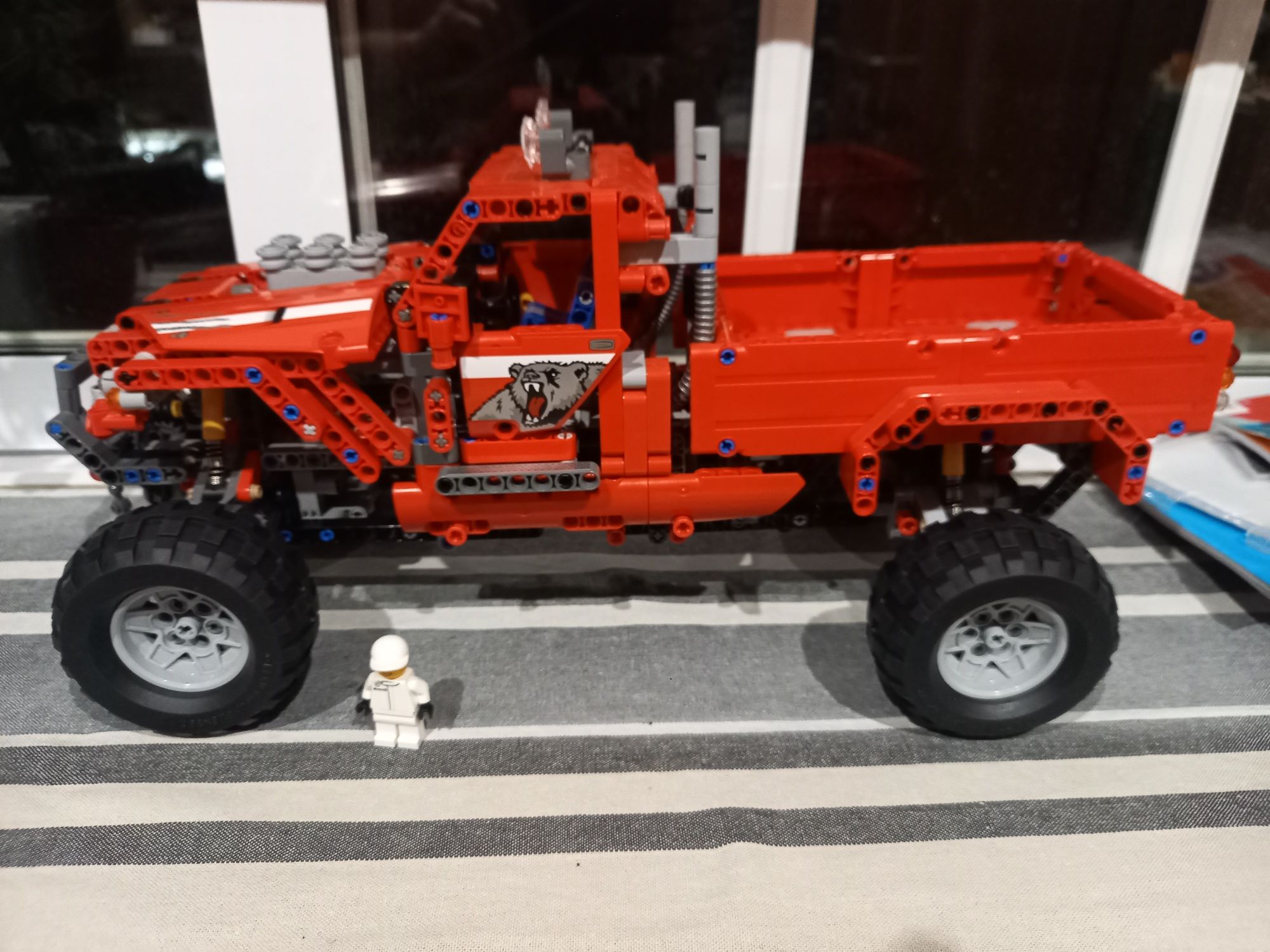 LEGO Technic 42029 - Customized Pick up Truck