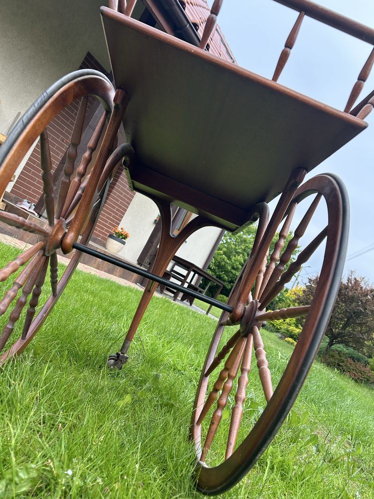 Barek stolik na kołach drewniany oryginalny stan