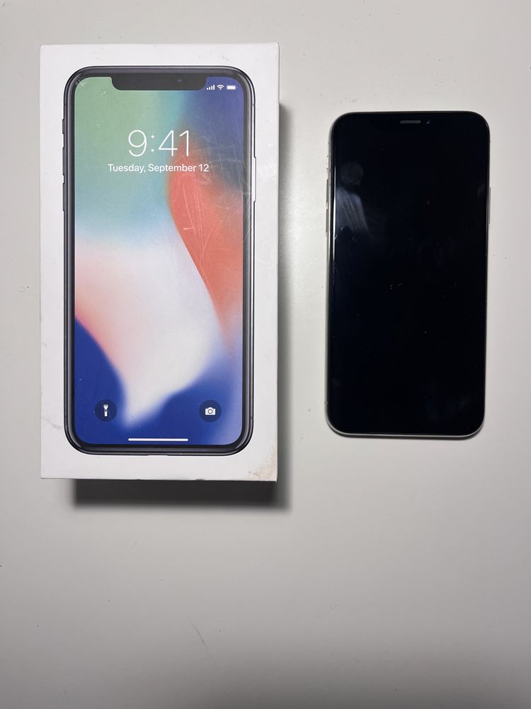 iPhone X 10 64GB Silver