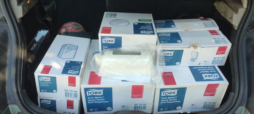 Zestaw dyspenserów Tork – H1, T6, T8, S1 –