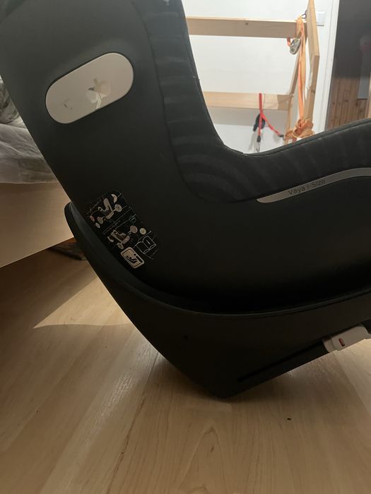 Fotelik samochodowy gb Vaya i-Size 0-18 kg 40-105 obrotowy, ISOFIX