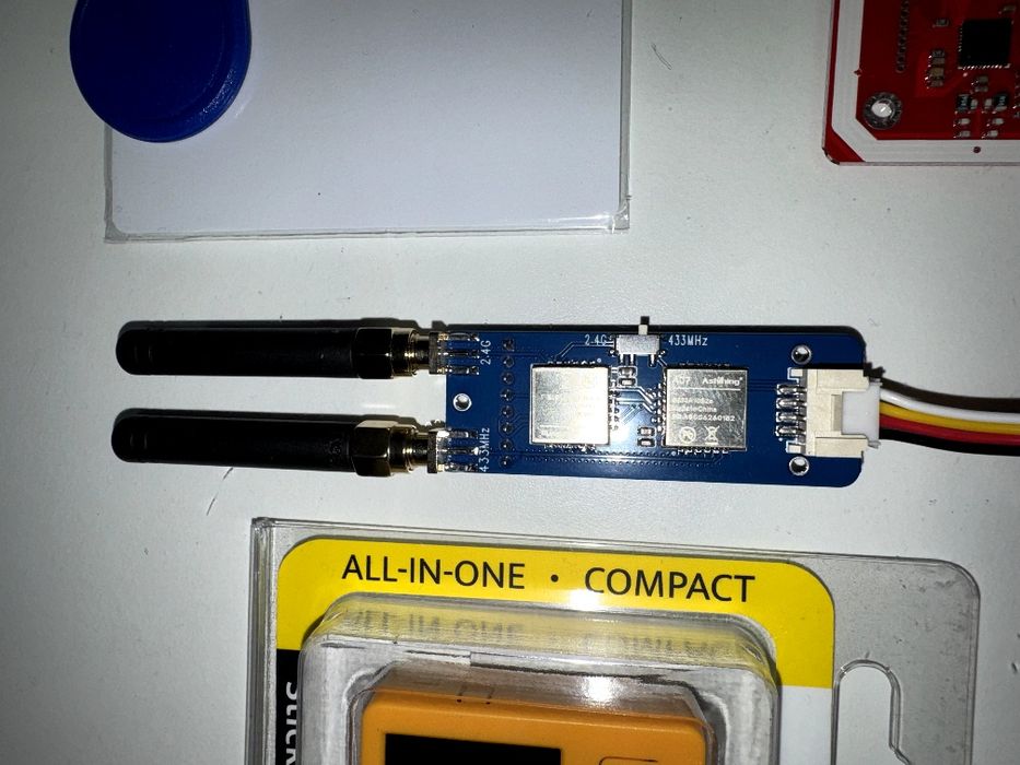 M5stick plus2+ modulo nrf24 e cc1101 + ir + nfcs modulos