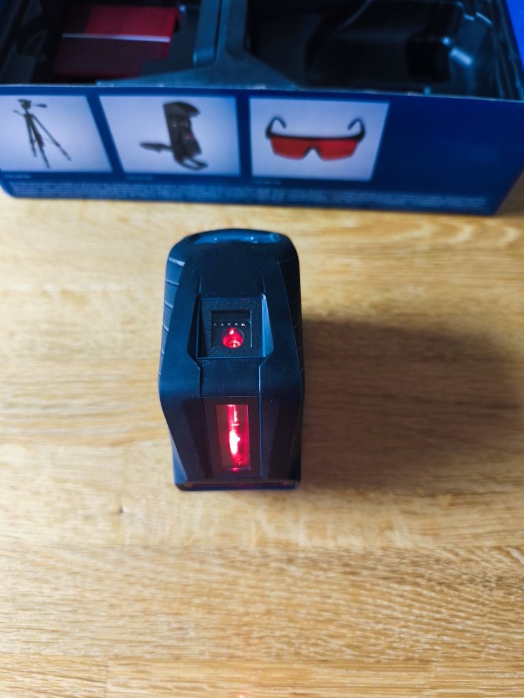 Laser__ krzyżowy