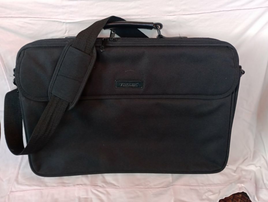 Сумки для ноутбука