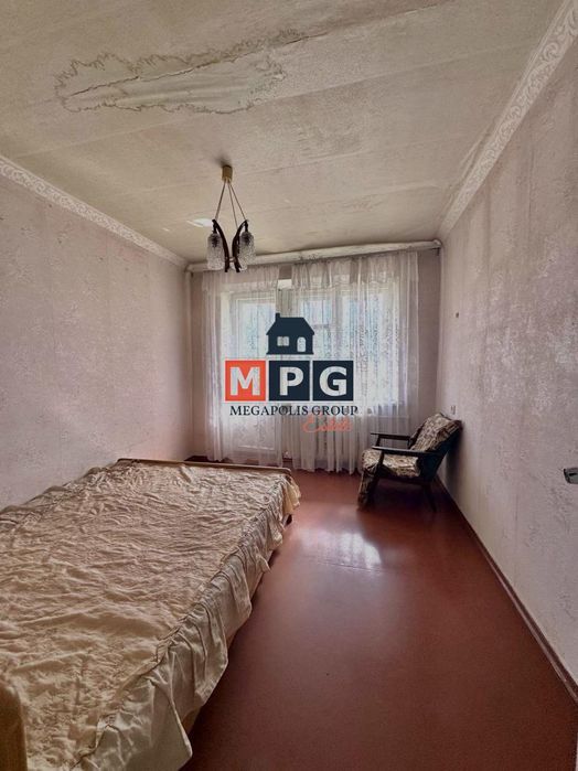 Продаж 4-кімнатної квартири / вул. Ініціативна, Залютине