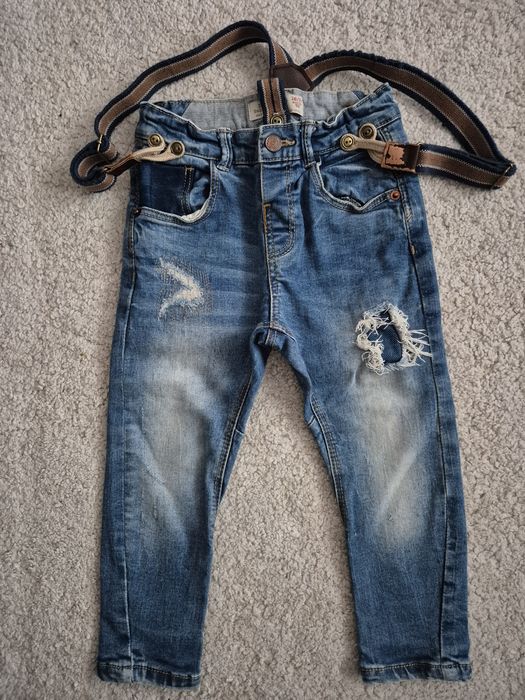 Spodnie jeansowe z szelkami