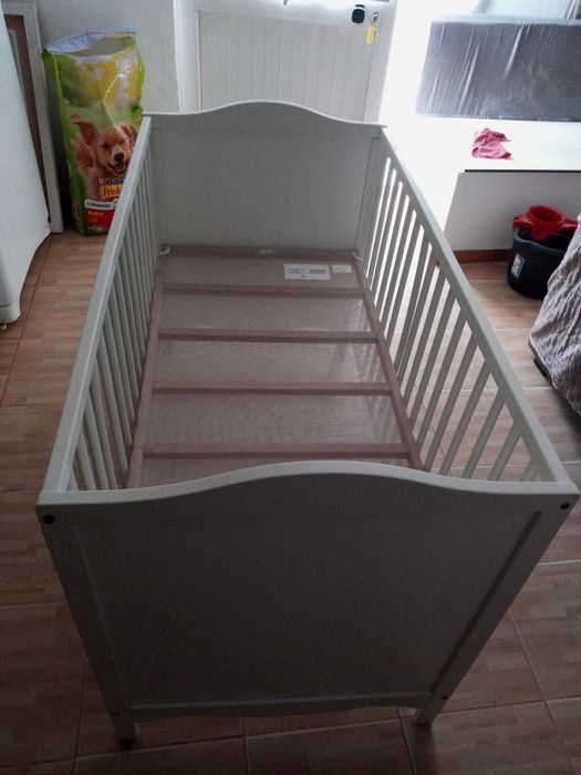 Berço IKEA em bom estado
