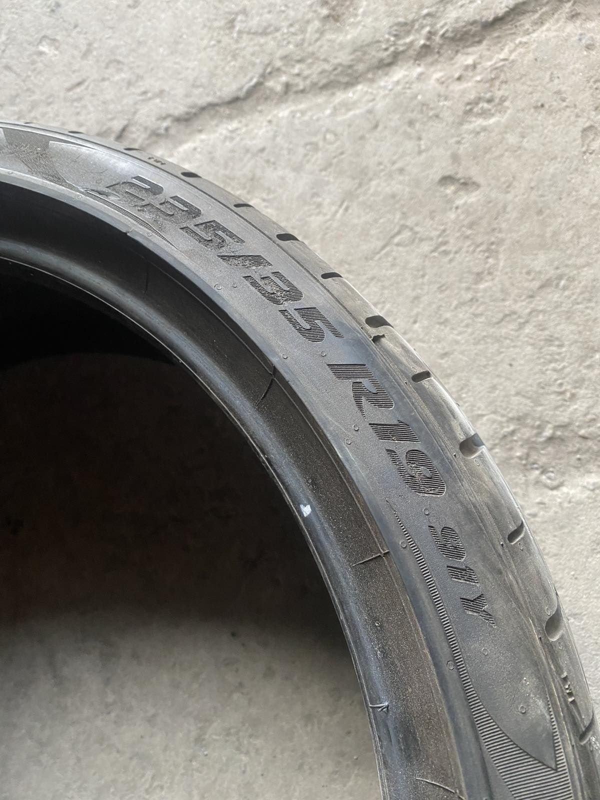 235.35.19 Pirelli 2шт лето БУ склад шины резина из Европы 35 R19