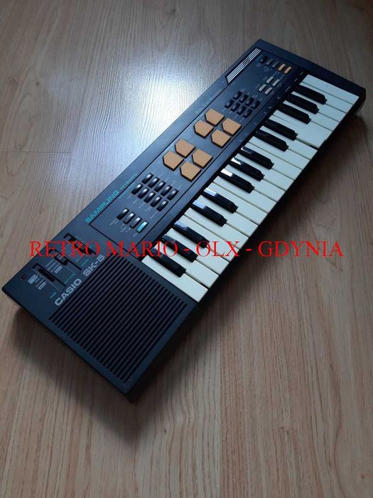 Casio SK-5 (Japan-1987) - Portable Sampler Sampling Keyboard