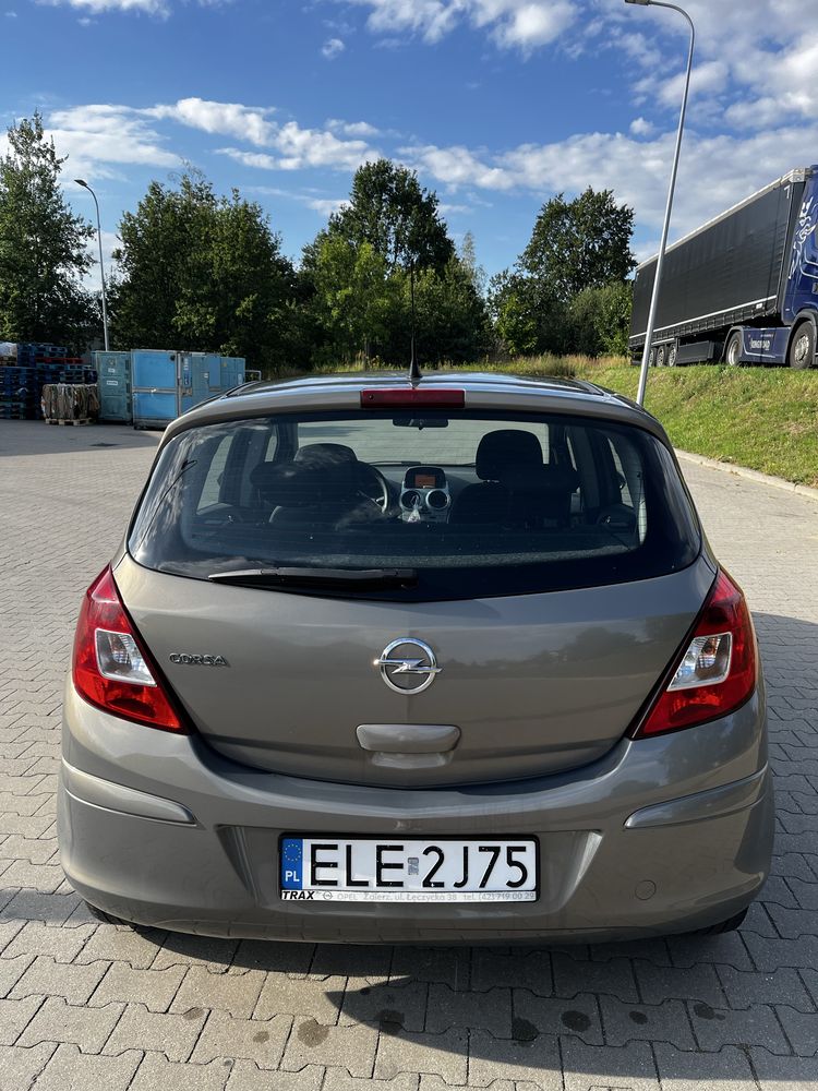 Opel Corsa D polski salon