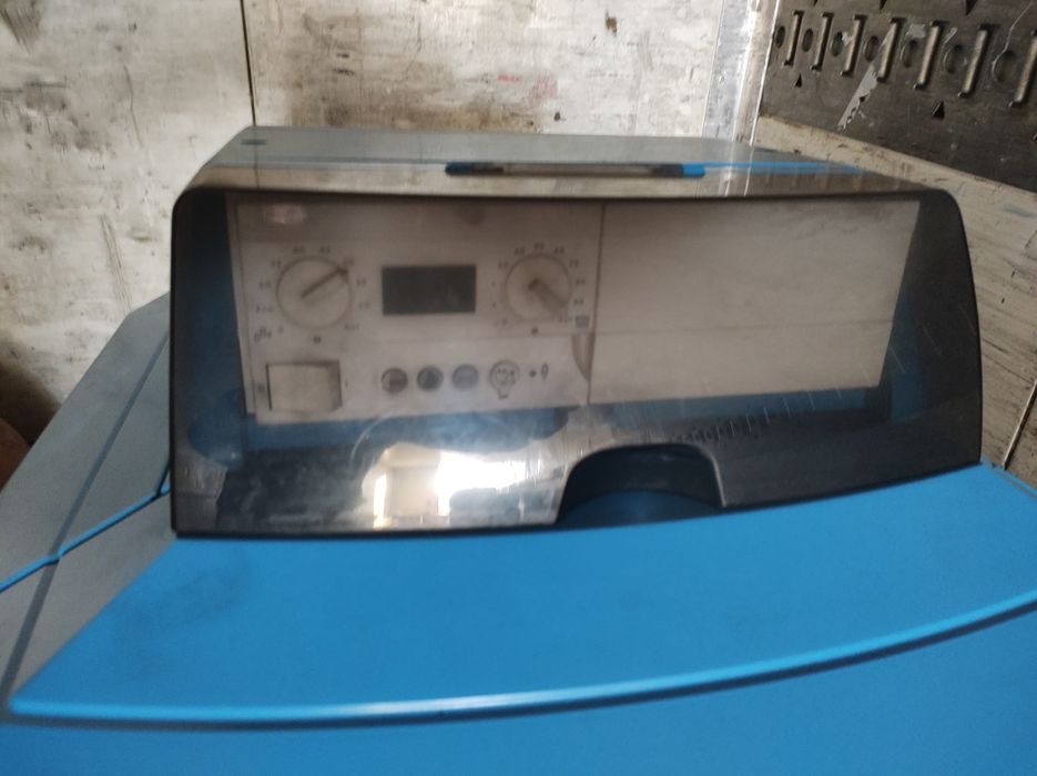 Piec + zbiornik 750l , kocioł olejowy kondensacyjny Buderus 18 KW