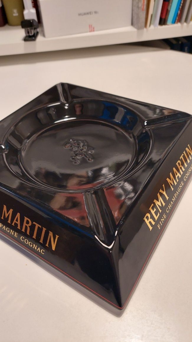 Popielnica do cygar cygaretek papierosów REMY MARTIN porcelanowa Franc