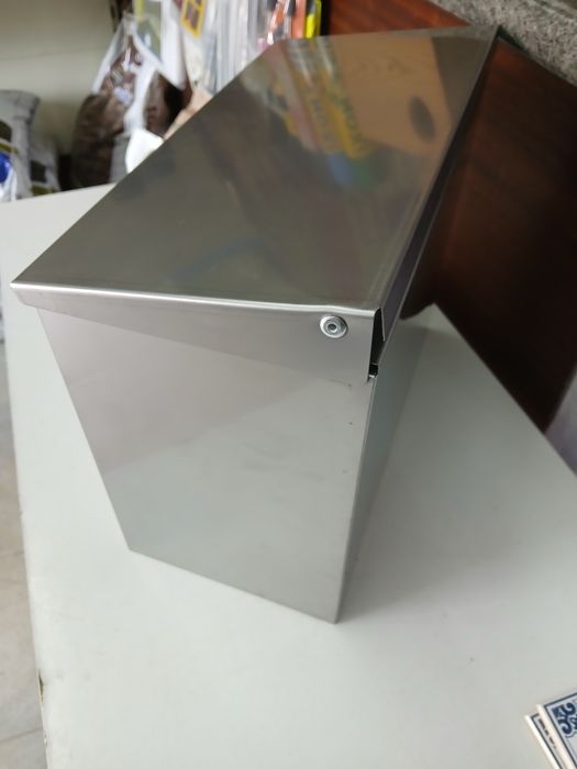 Caixa de pão inox