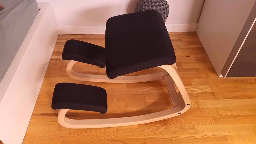 Krzesło klekosiad saddle chair varier