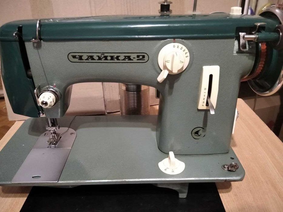 Швейна машинка Чайка 2