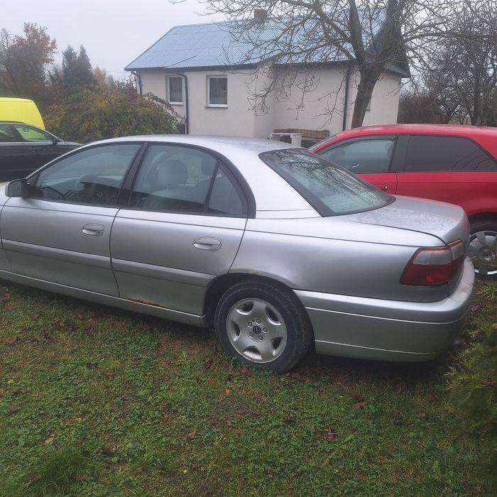 Błotnik prawy lewy tył ćwiartka podłużnica pas tylni omega b fl