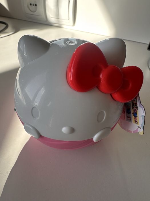 L.o.l surprise hello kitty and friens kuromi