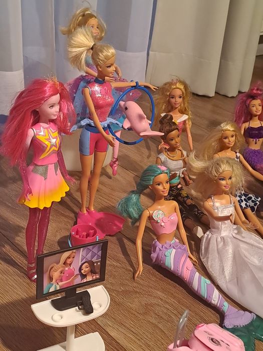 Zestaw lalek Barbie plus akcesoria