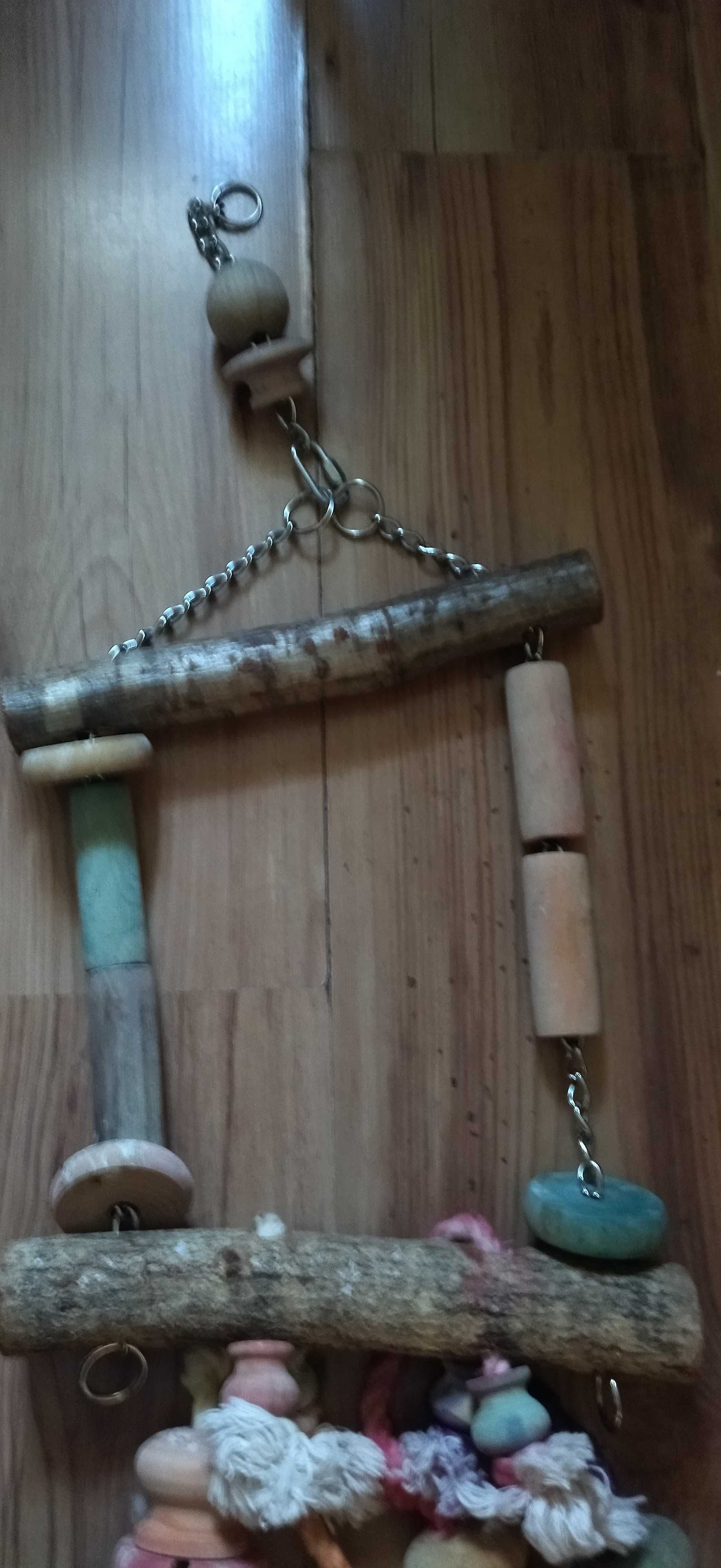 Zabawka dla dużych papug