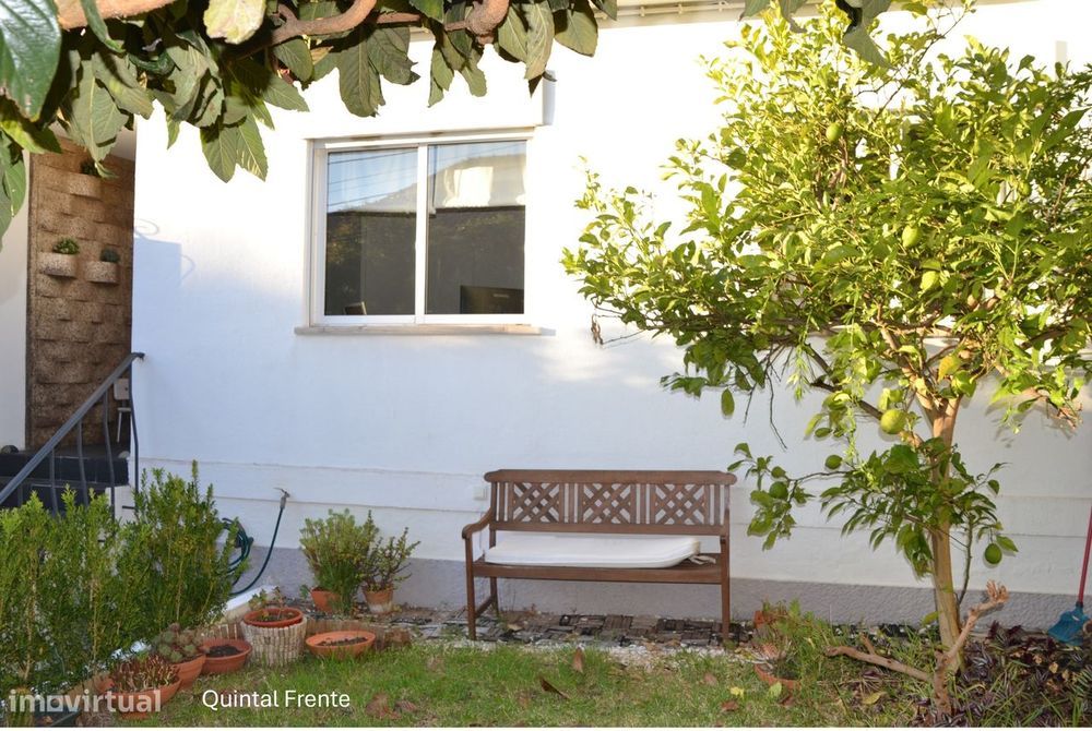 Moradia geminada à venda em Linda-a-Velha