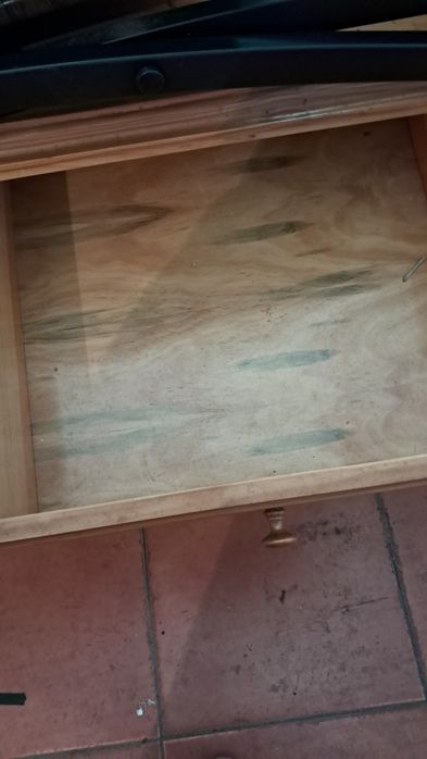 Armário de pinho ideal para restaurar