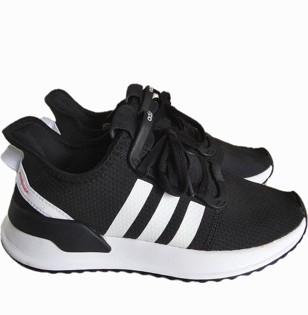 Универсальные кроссовки " Adidas U Path Run"