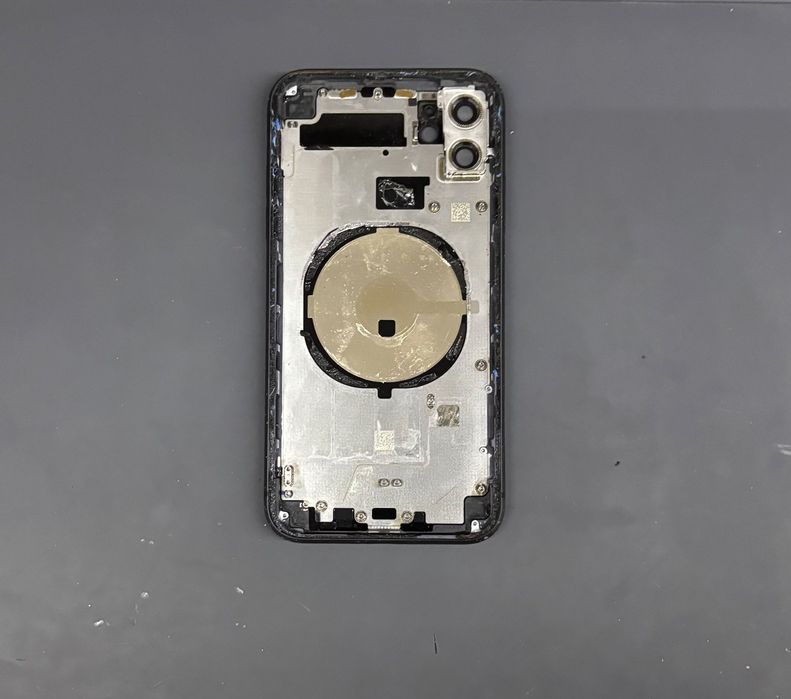 Korpus iPhone 11 Czarny