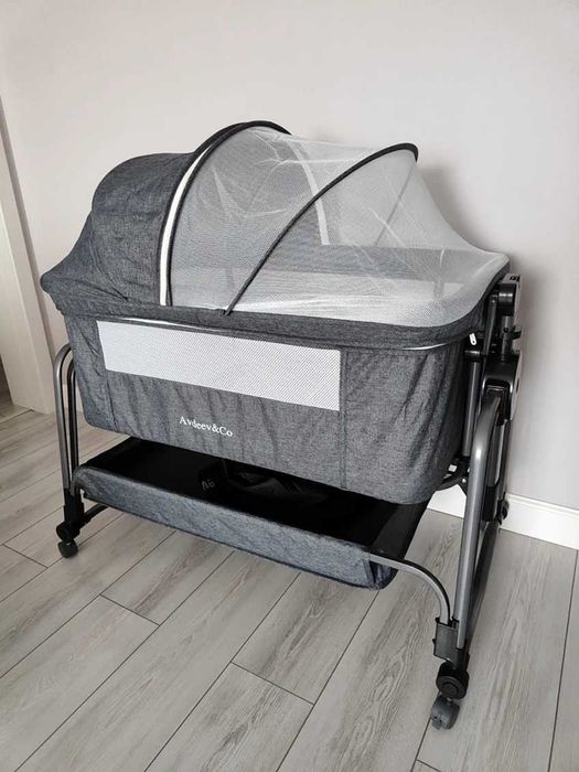 Приставне ліжко з пеленальною дошкою, гойдається