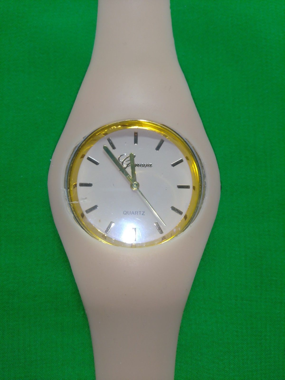Часы кварцевые "Genewa"