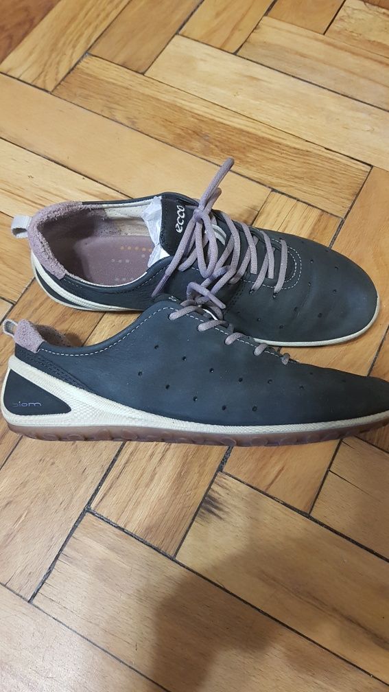 Женские  кроссовки ecco biom