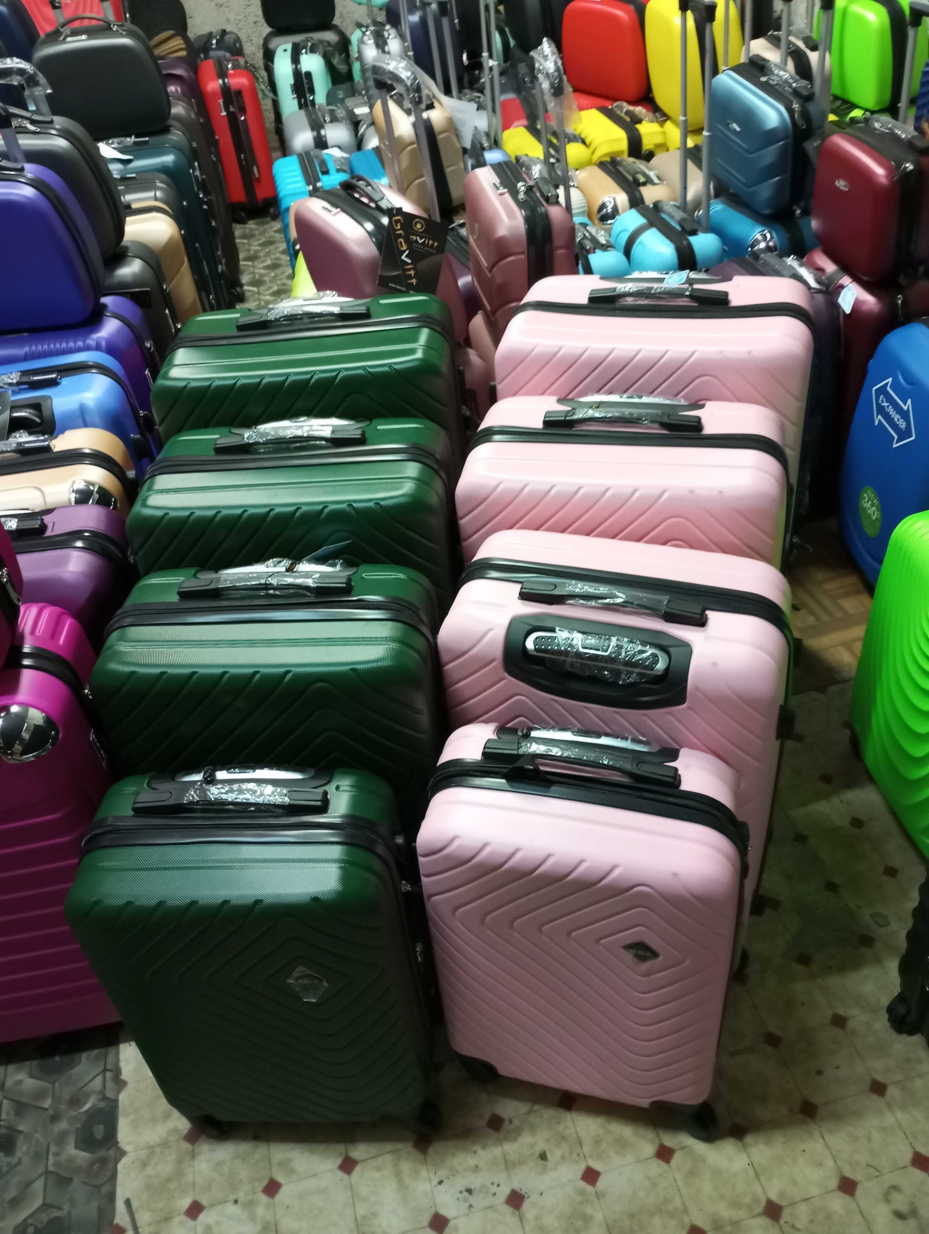 walizki podróżne na 4 kołach  duże xxl