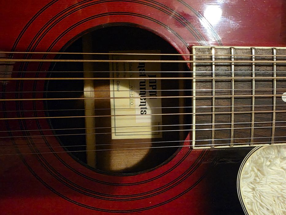 Продам 12 струнную гитару