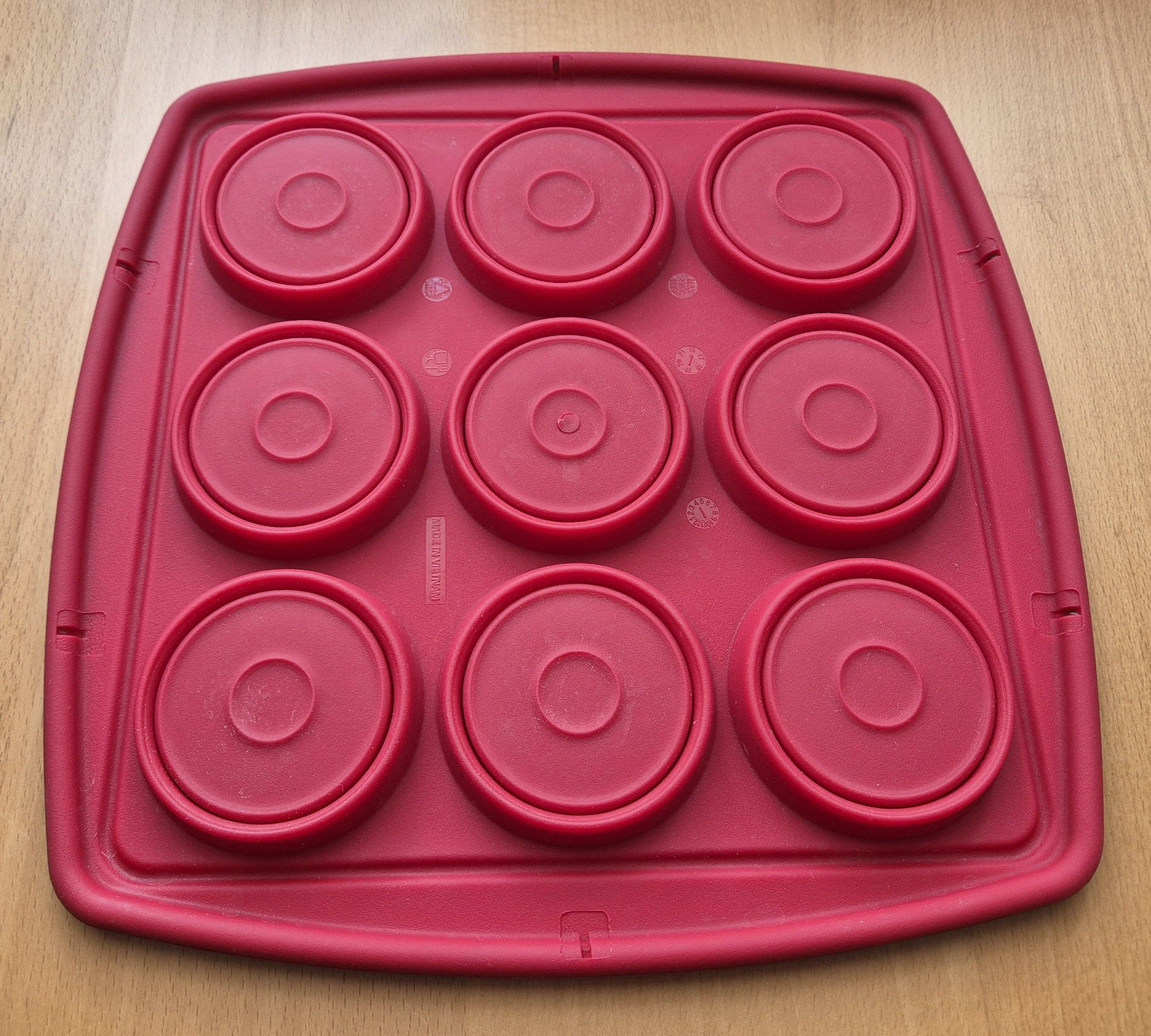 Silikonowa forma na muffinki Tefal