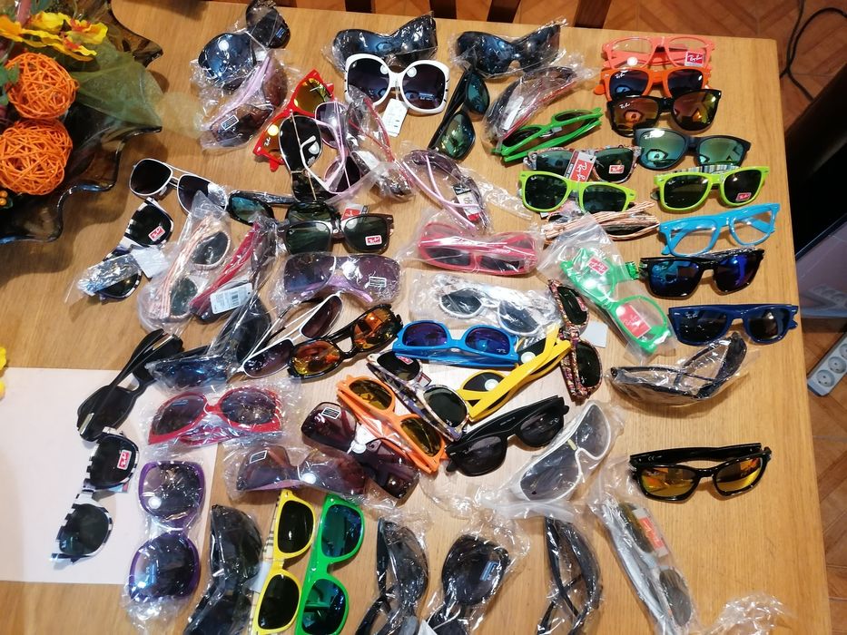 Vendo  óculos de sol novos