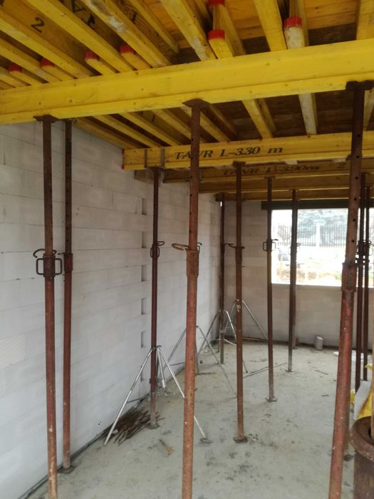 Wynajem wypożyczalnia szalunków stropowych, szalunki stropowe, stemple