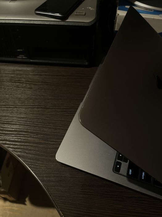 MacBook air M1 16 / 256