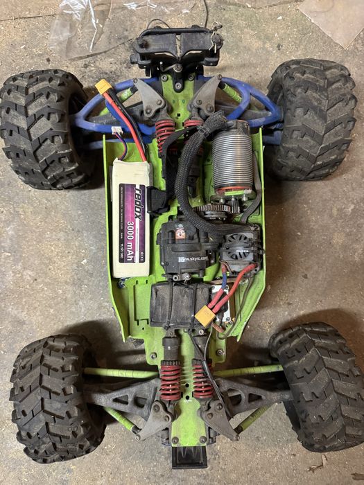 Traxas revo /e-revo model zdalnie sterowany